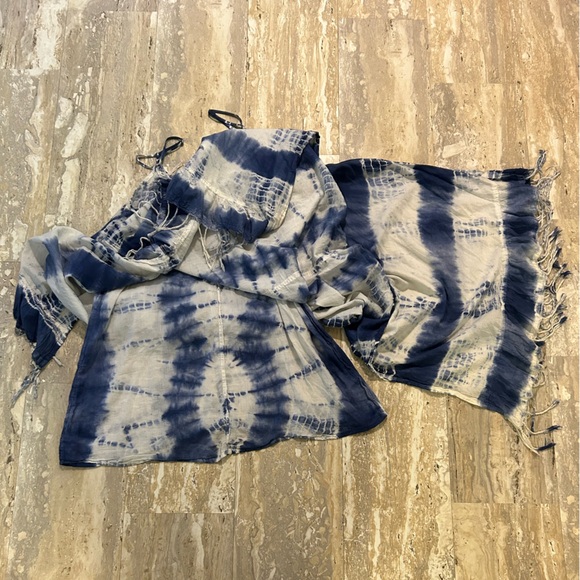 Patrons of Peace Blue & White Tie Dye Tie-dye Tunic with Spaghetti Straps. - Picture 8 of 9